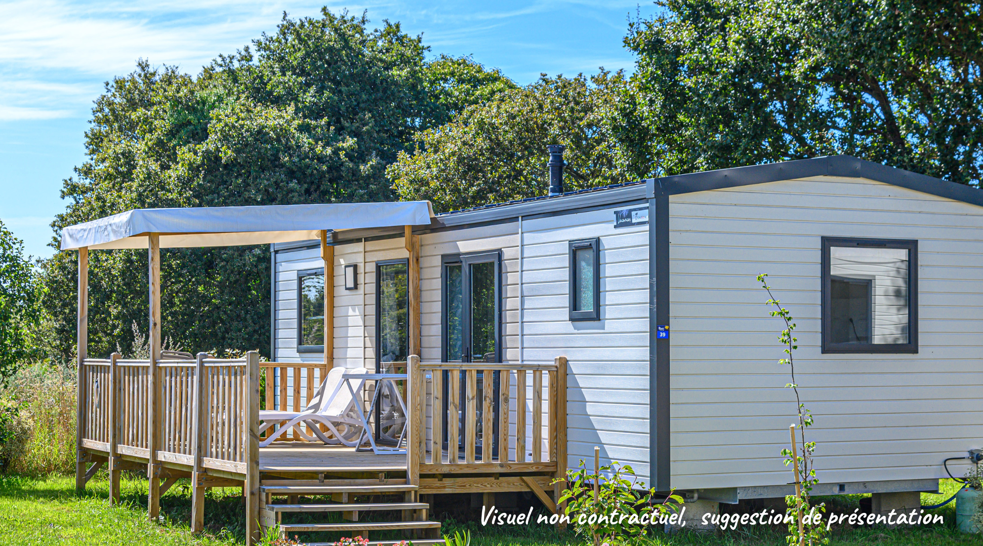 Premium Stacaravan 28m² – 2 slaapkamers + TV + Terras